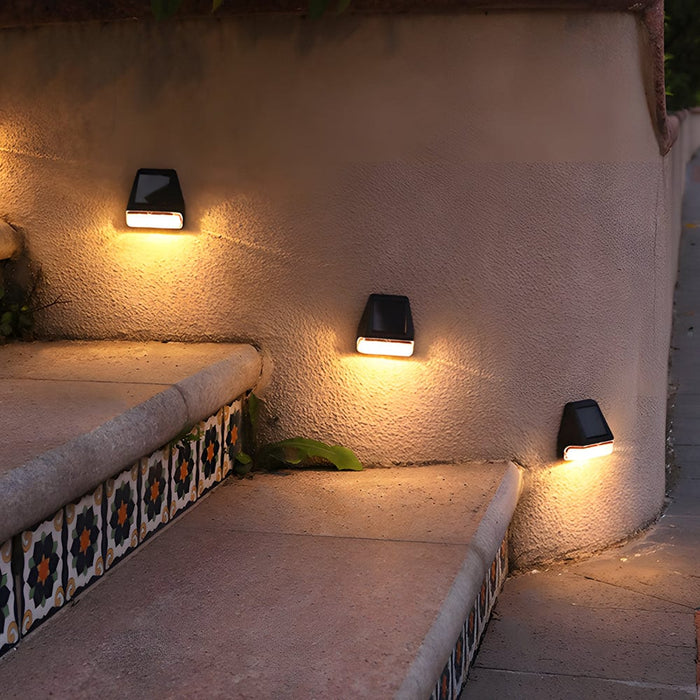 4 Pcs LED Waterproof Auto Charging Solar Fence Lights Step Lights