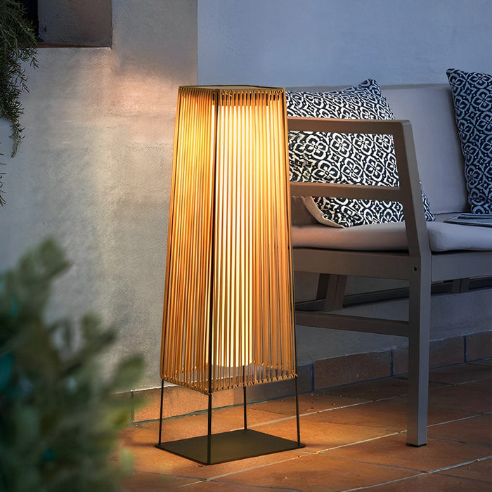 Plastic Handwoven LED Tapered Shaped Rattan Solar Floor Lamp Waterproof Outdoor Light with Solar Panel
