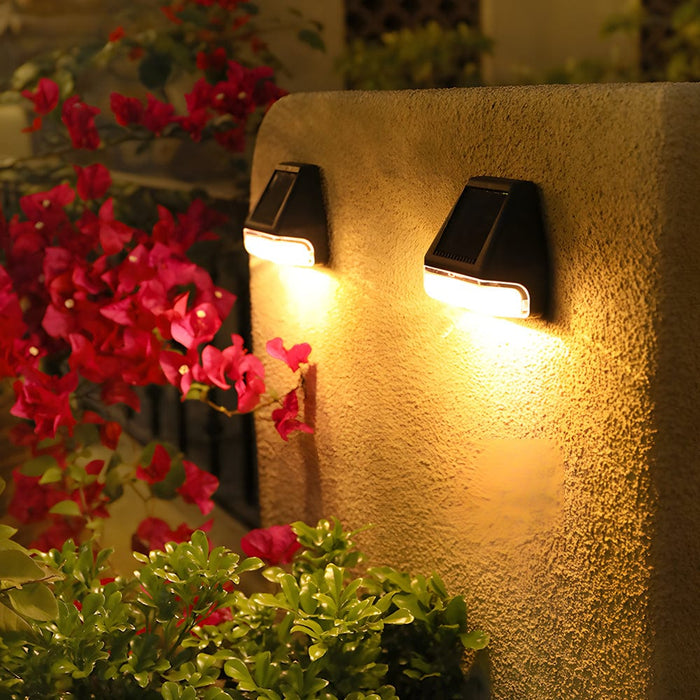 4 Pcs LED Waterproof Auto Charging Solar Fence Lights Step Lights