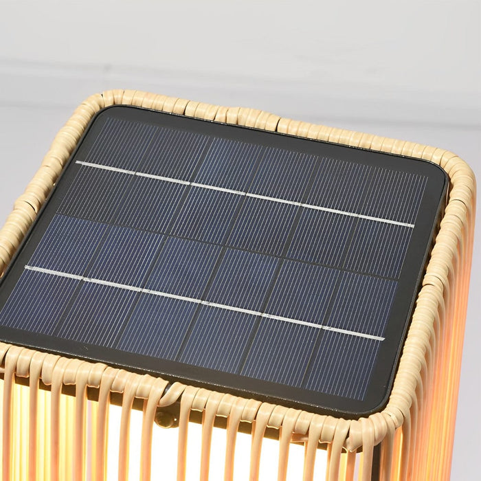 Plastic Handwoven LED Tapered Shaped Rattan Solar Floor Lamp Waterproof Outdoor Light with Solar Panel