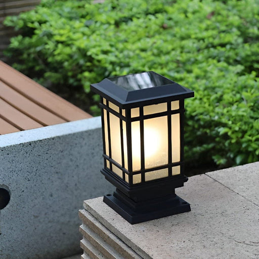 Durable Die-Cast Aluminum Solar Post Cap Lights with Adjustable Color Temperatures and Retro Design for Outdoor Decoration-ErisView-1