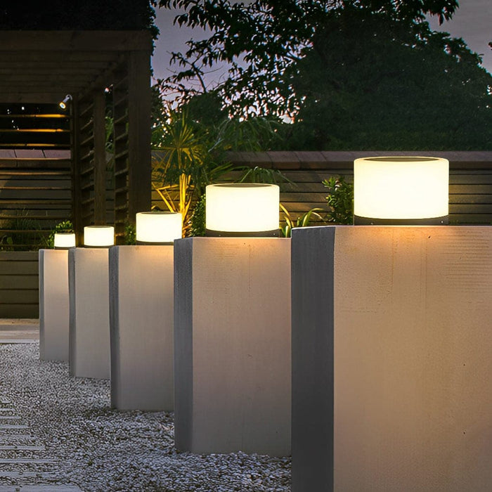 Minimalist Design Solar Post Lamp with Intelligent Light Control, High Color LED, and Weatherproof Sealing for Vibrant and Warm Courtyard Lighting-ErisView-18