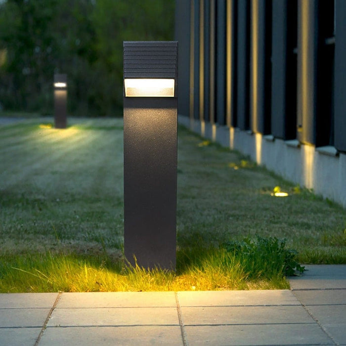 Sturdy Aluminum Alloy Die-Casting Outdoor Light with High Color Rendering LED, Frosted Glass Lampshade, and Silver Luster Finish for Lawn and Landscape-ErisView-2