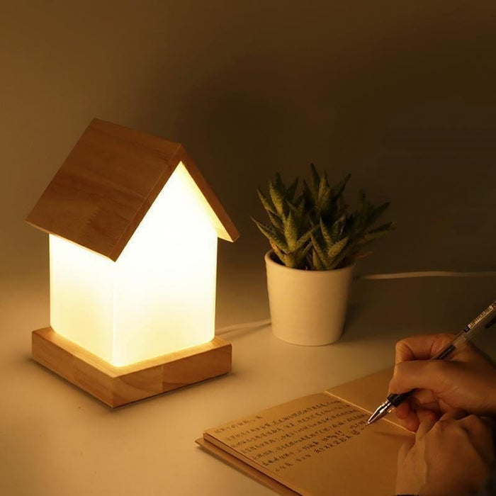 Wooden Small House Kids' Table Lamp Battery Power LED Night Lamp