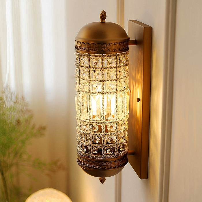 Brass Vintage Wall Sconce Light - Retro Luxury Bedside / Indoor Stairwell Lamp Fixture