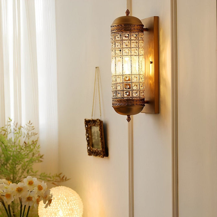 Brass Vintage Wall Sconce Light - Retro Luxury Bedside / Indoor Stairwell Lamp Fixture