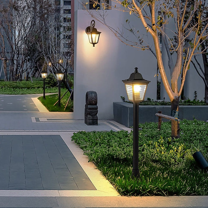 Classic European-style Waterproof Landscape Light for Outdoor Villa Garden