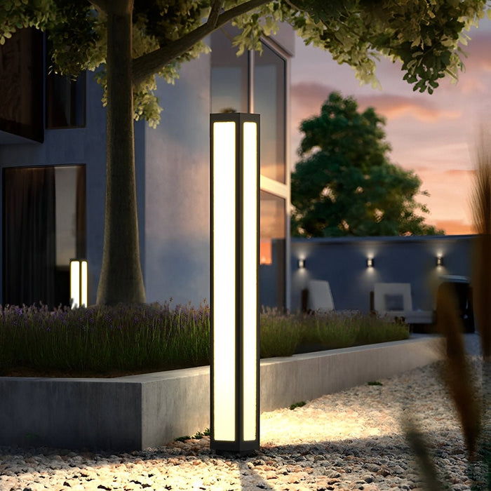 Outdoor Lawn Light - Waterproof Solar LED Landscape Lighting for Garden, Villa, Courtyard Pathway