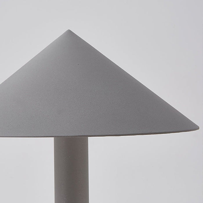 Minimalist Modern Waterproof High Pole Post Light for Landscape Garden Road