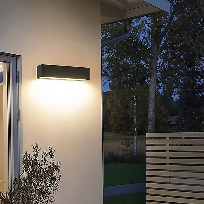 Minimalist Rectangle Outdoor Waterproof Villa Courtyard Garden LED Wall Lamp