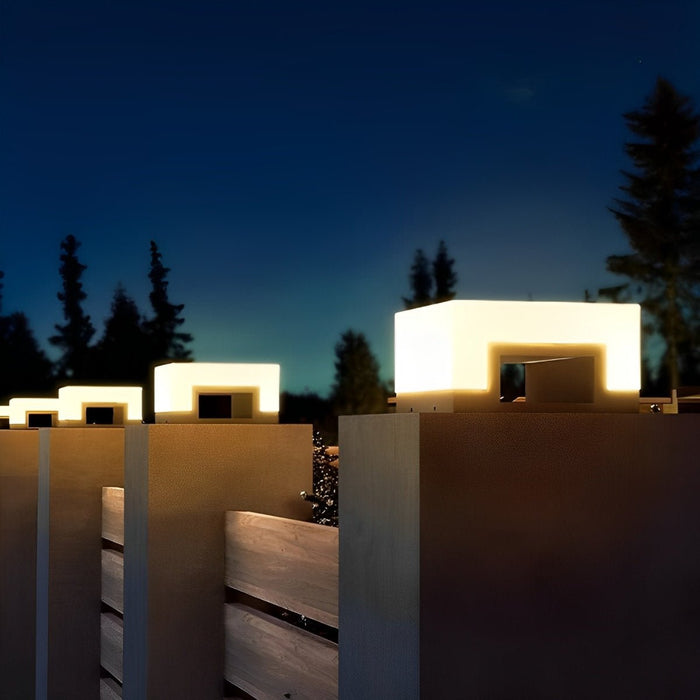 Square Solar Post Caps Light - Outdoor Deck Fence Post Lighting - Automatic LED Illumination for Gardens, Patios, Pathways