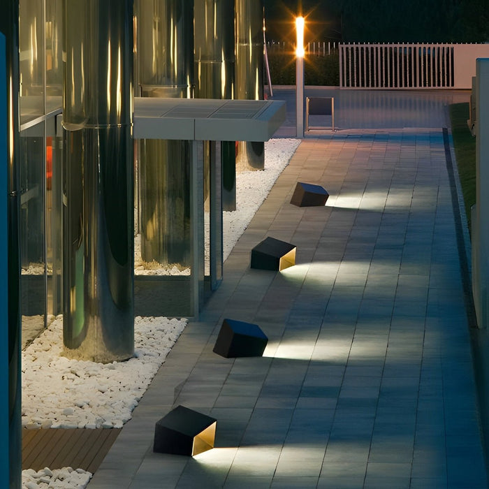 Solar LED Outdoor Post Light, Modern Cube Design, Dusk to Dawn for Garden/Pathway/Patio