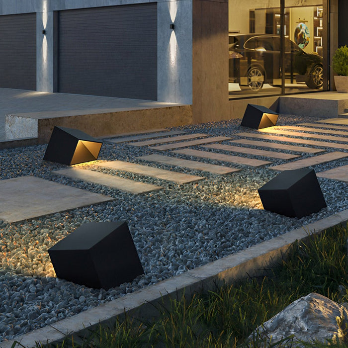 Solar LED Outdoor Post Light, Modern Cube Design, Dusk to Dawn for Garden/Pathway/Patio