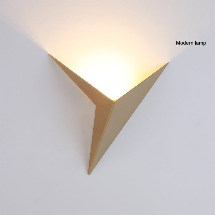 Modern Geometric LED Wall Sconce, Minimalist Indoor Accent Lighting for Living Room/Bedroom/Hallway