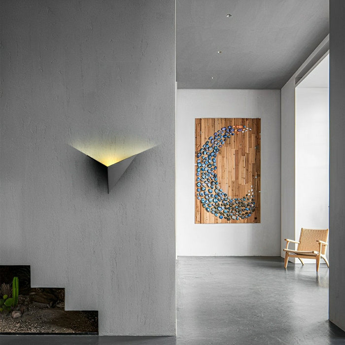 Modern Geometric LED Wall Sconce, Minimalist Indoor Accent Lighting for Living Room/Bedroom/Hallway