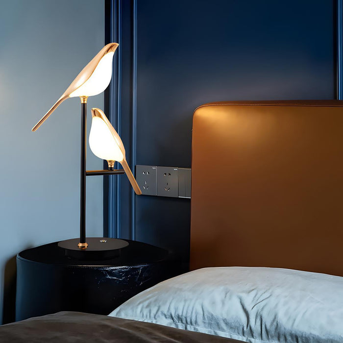 Magpie Bird LED Desk Lamp - Modern Luxury Indoor Lighting, Artistic Table Light