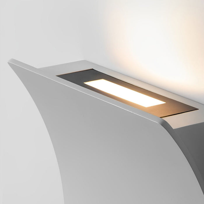 Modern Minimalist Curve LED Indoor Wall Sconce - Warm White Light, Aluminum Design - Hardwired Fixture