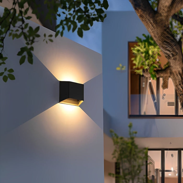 Waterproof LED Outdoor Wall Sconce, Modern Minimalist Design, Garden/Patio/Courtyard Lighting