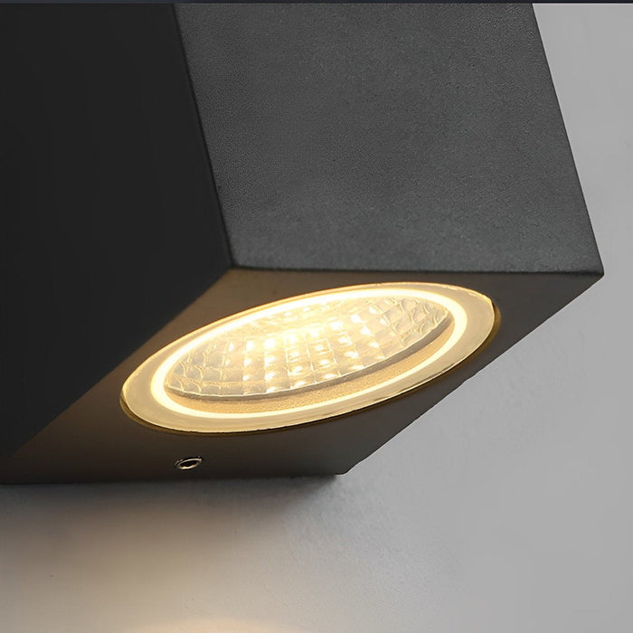 Modern Square Outdoor Waterproof Wall Light Fixture for Villa Courtyard Balcony