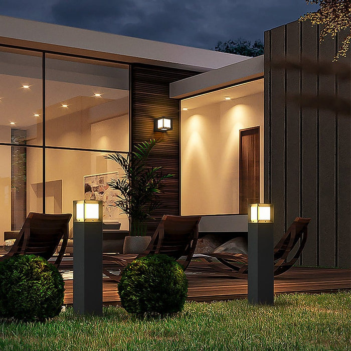 Outdoor Landscape Decorative Lighting Solar Waterproof High Pole Post Lights for Villa Courtyard