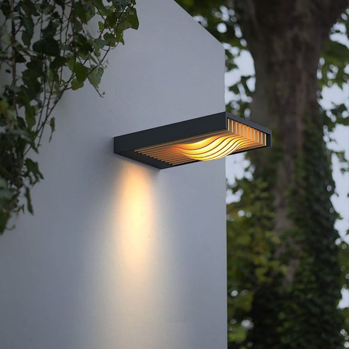 Outdoor LED Waterproof Solar Decorative Lighting Wall Light for Courtyard Balcony Aisle