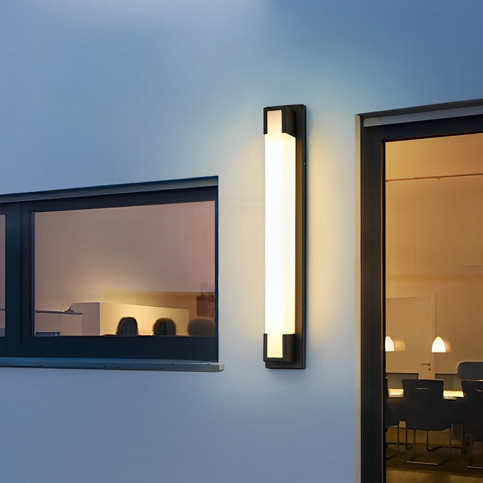 Modern Linear LED Outdoor Wall Sconce, IP65 Waterproof, Stainless Steel, Courtyard/Patio/Balcony Lighting