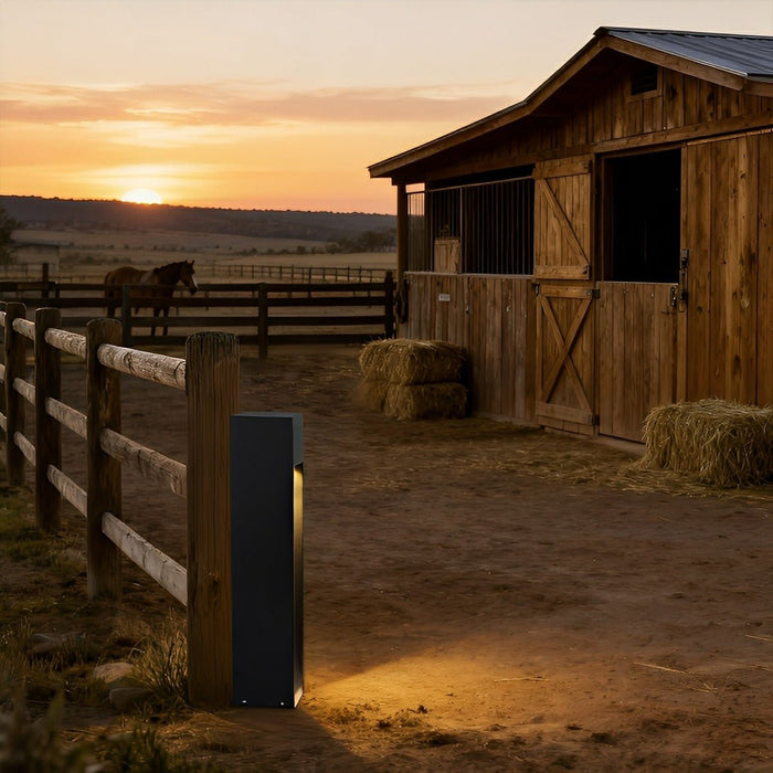 Square LED Pathway Light - Modern Outdoor Walkway Lamp, Black - Waterproof Garden Illumination