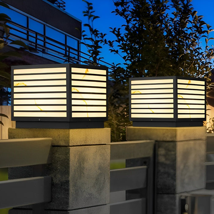 Solar LED Post Cap Light, Dusk to Dawn Pillar, IP65 Waterproof, Square Modern Outdoor Deck/Fence Lighting
