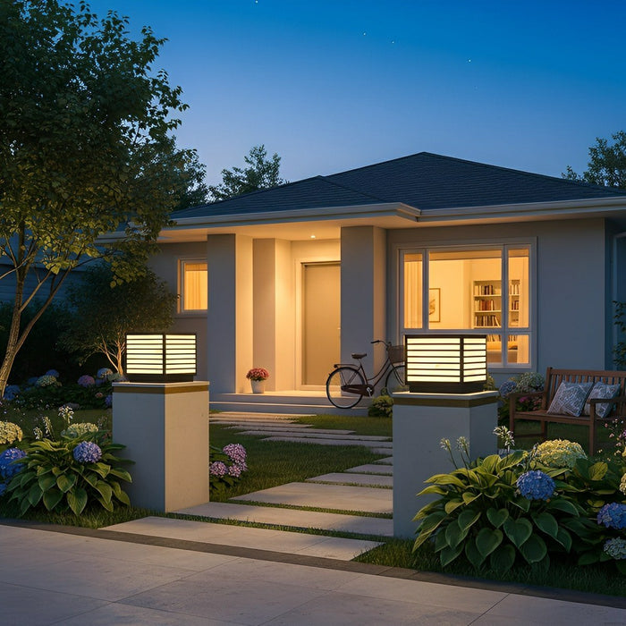 Solar LED Post Cap Light, Dusk to Dawn Pillar, IP65 Waterproof, Square Modern Outdoor Deck/Fence Lighting
