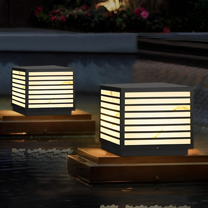 Solar LED Post Cap Light, Dusk to Dawn Pillar, IP65 Waterproof, Square Modern Outdoor Deck/Fence Lighting