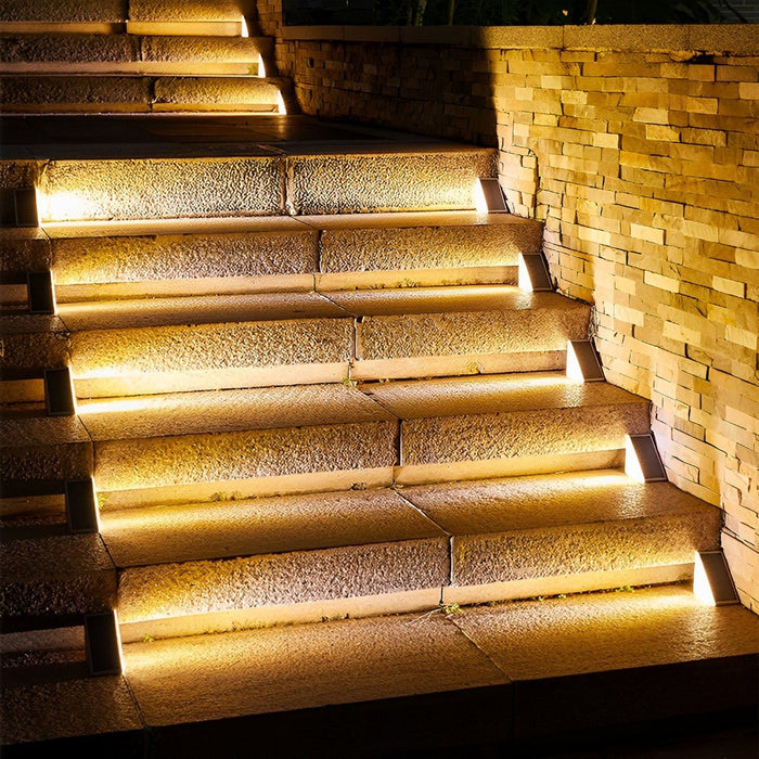Solar-Powered Triangular LED Step Lights, Waterproof Outdoor Accent Lighting for Decks/Stairs/Patios