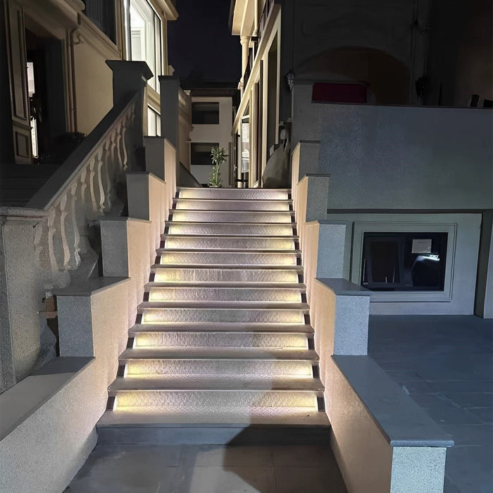 Solar-Powered Triangular LED Step Lights, Waterproof Outdoor Accent Lighting for Decks/Stairs/Patios