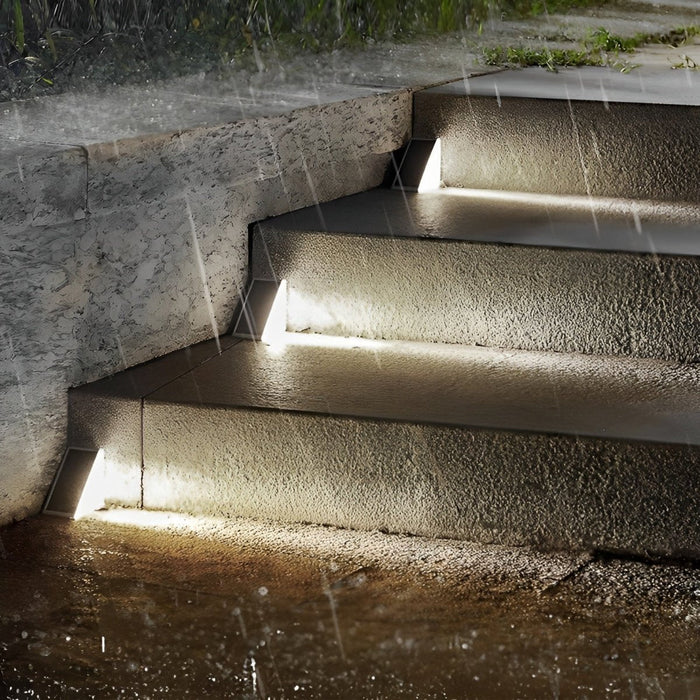 Solar-Powered Triangular LED Step Lights, Waterproof Outdoor Accent Lighting for Decks/Stairs/Patios