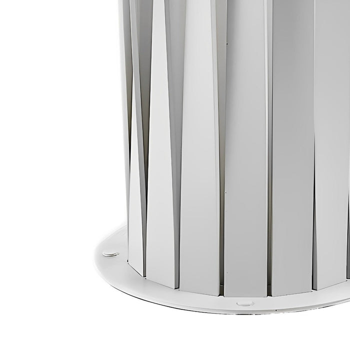 Solar Pathway Light, Twisted Design, Dusk to Dawn, Garden/Yard Accent
