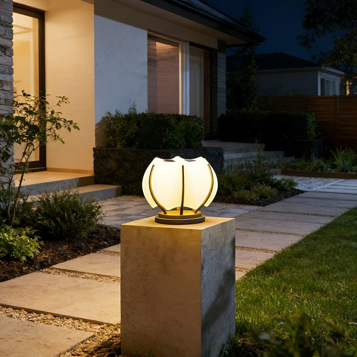 Solar Flower Outdoor Post Lights - Waterproof Garden Pathway Lighting, Decorative Floral Design