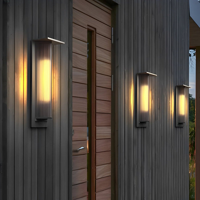Solar Vintage Outdoor Wall Light Fixture - Classic Design, Energy Efficient / Dusk-to-Dawn Sensor