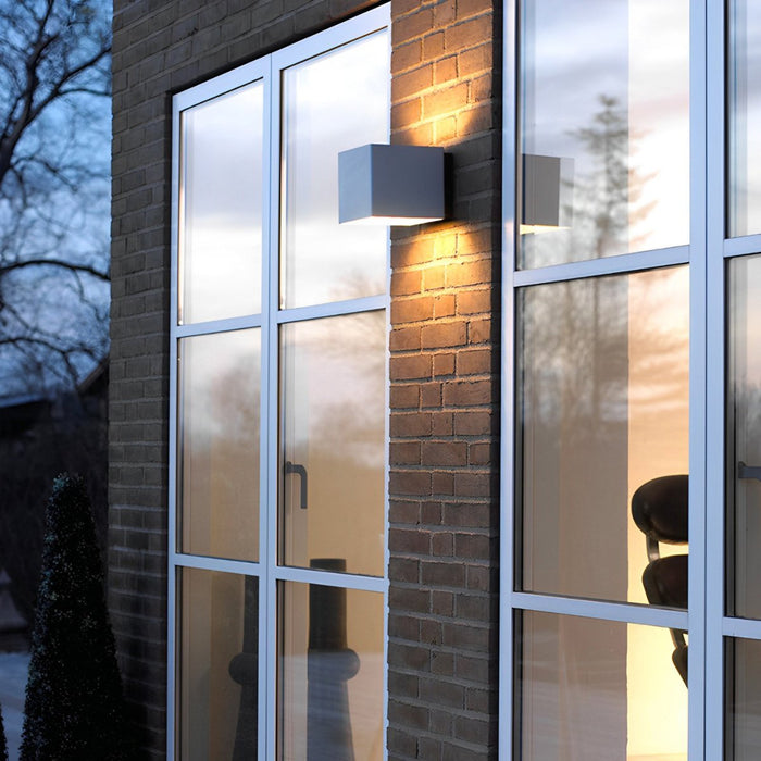Modern Up Down Outdoor LED Wall Light, Waterproof IP65, Aluminum Housing, 3000K Warm White for Patio/Porch/Entryway