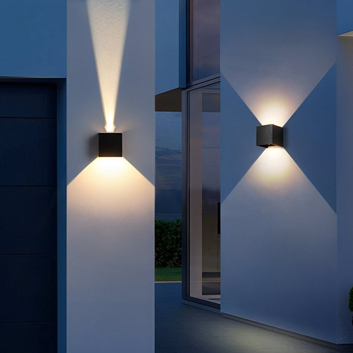 Outdoor Wall Sconce, Up Down LED, IP65 Waterproof, Solar/Hardwired, Die-cast Aluminum for Patio/Porch/Yard